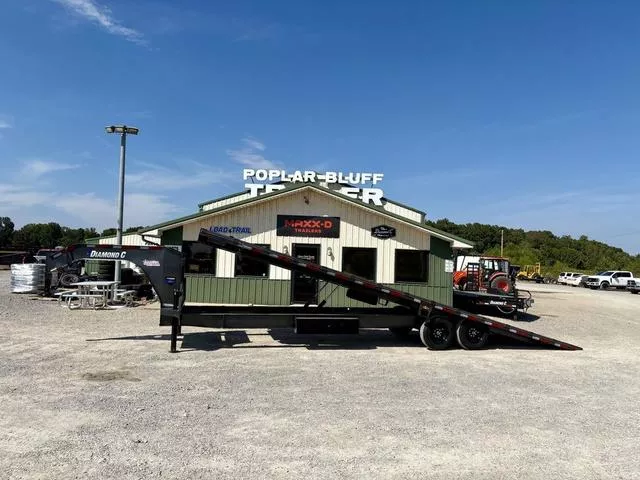 2026 Diamond C Trailers DET208GN  30' X 102  Deckover Tilt 18K W/ Hydraul"