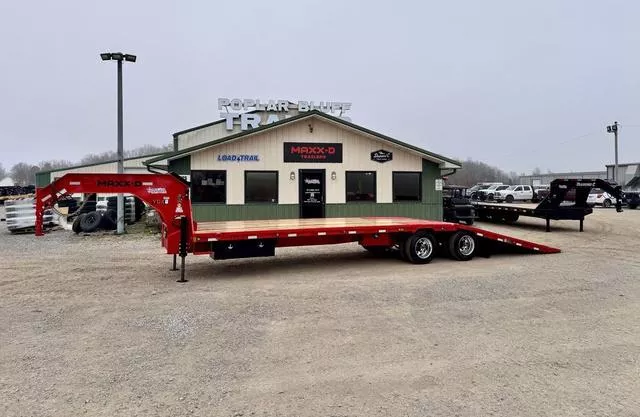 2026 MAXX-D YDX10232 32' X 102 30K Gooseneck Hydraulic Doveta"