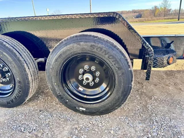 new Equipment / Flatbed Trailers Load Trail  for sale, in Poplar Bluff, MO Thumbnail 3