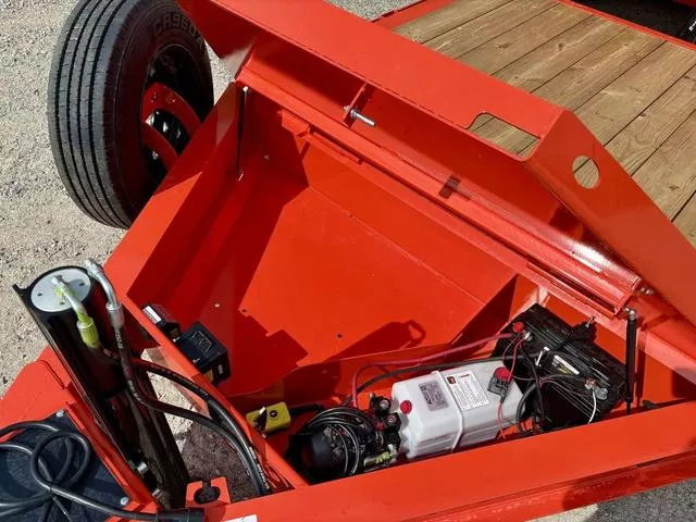 new Tilt Trailers Diamond C Trailers  for sale, in Poplar Bluff, MO Thumbnail 8