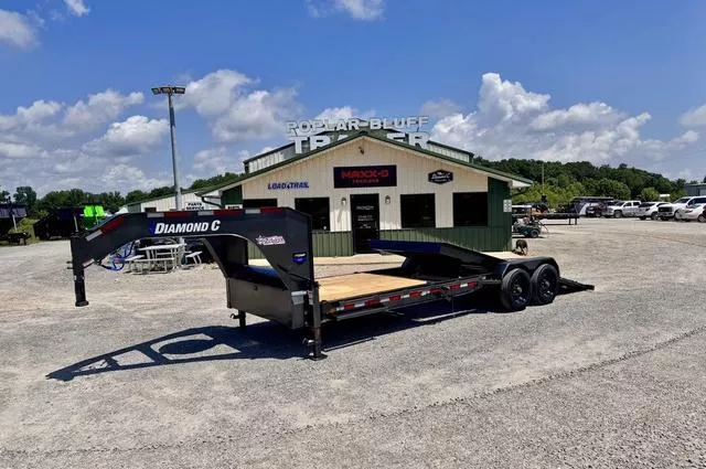 2025 Diamond C Trailers HDT210 24' X 82 Gooseneck Gravity Hydraulic Tilt "