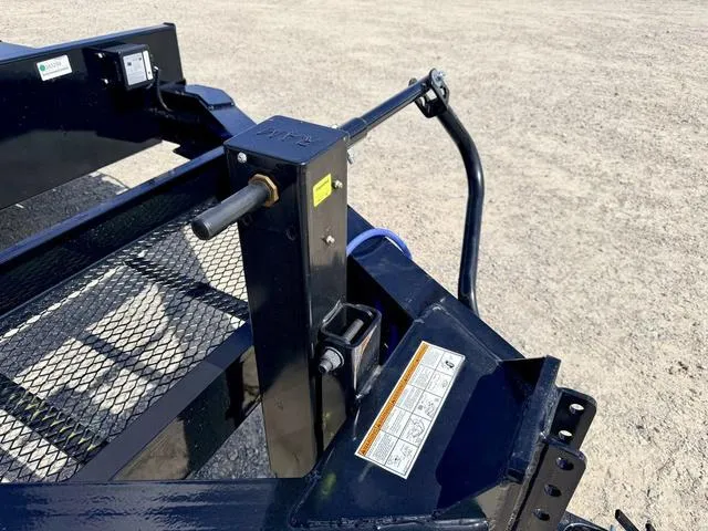 new Equipment / Flatbed Trailers Load Trail  for sale, in Poplar Bluff, MO Thumbnail 7