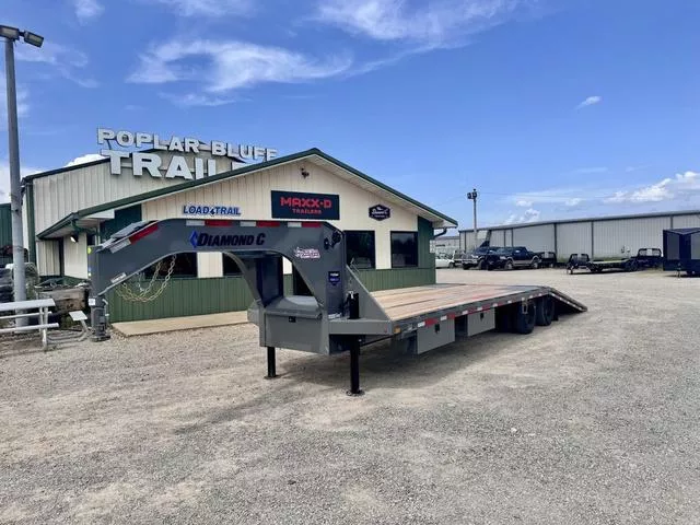 2025 Diamond C Trailers FMAX212 2.0   32' X 102  Hydraulic Dovetail 25.9K"