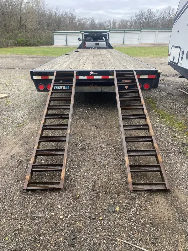 used Equipment / Flatbed Trailers PJ Trailers  for sale, in Baltimore, OH Thumbnail 3