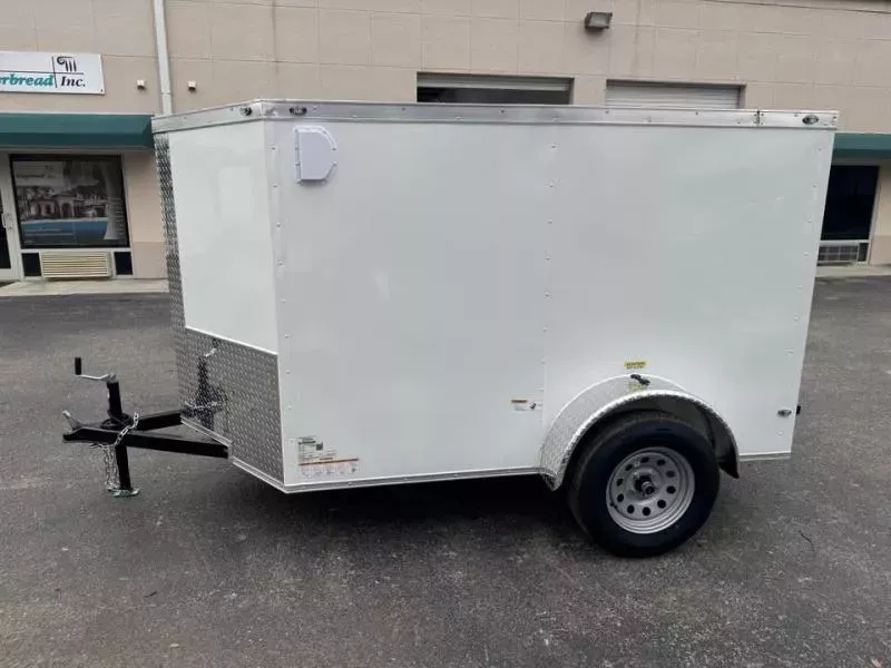 white 5x8 enclosed cargo trailer with 3500lb axle Cargo / Enclosed Trailer