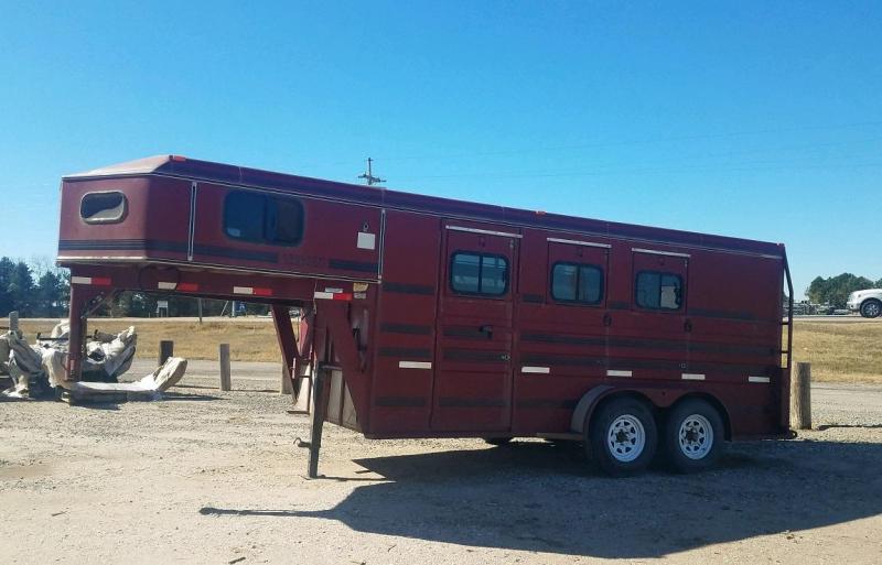 1995 Titan Trailers 16' Classic 3-Horse Trailer 1995 Titan Trailers 16' Classic 3-Horse Trailer