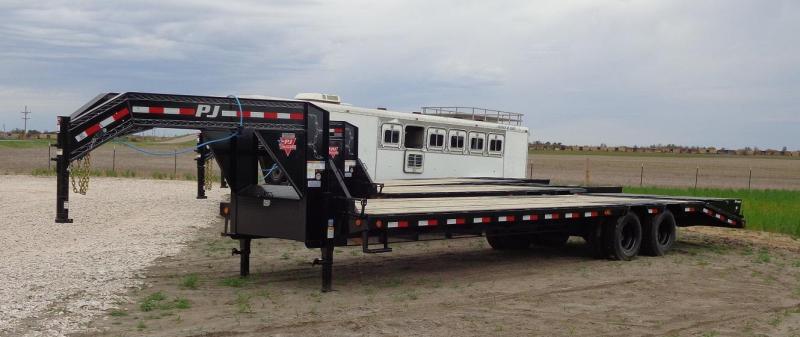 2020 PJ Trailers 102" x 30' Low-Pro Flatdeck with Duals (LD) 2020 PJ Trailers 102" x 30' Low-Pro Flatdeck with Duals (LD)