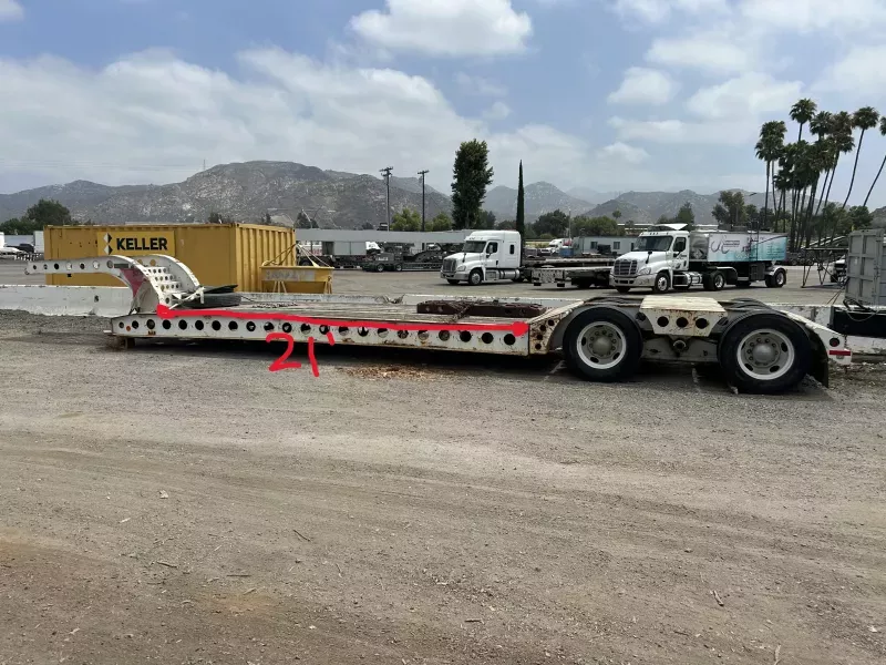 Cozad 60 ton 16-tire lowbed trailer