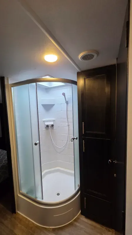 used Travel Trailers Forest River Cherokee Grey Wolf for sale, in Chesapeake, VA Thumbnail 8