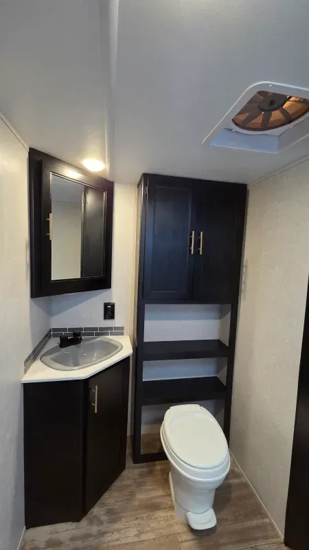 used Travel Trailers Forest River Cherokee Grey Wolf for sale, in Chesapeake, VA Thumbnail 7