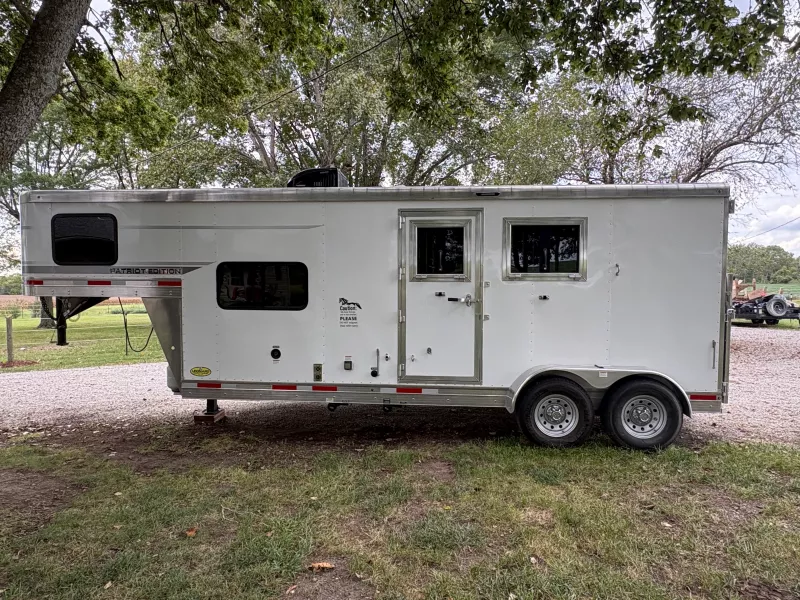 2022 SMC Horse Trailers Patriot edition Horse & Livestock