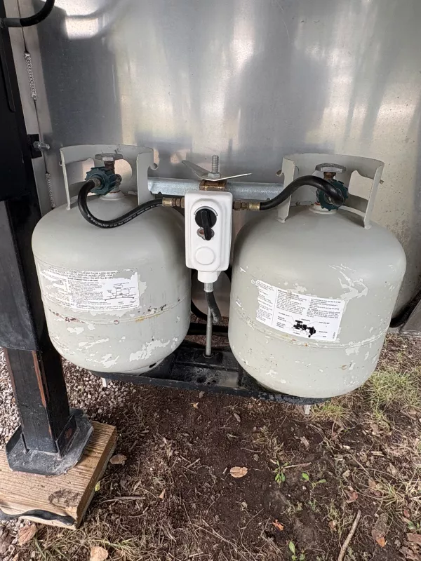 used Horse Trailers SMC Horse Trailers  for sale, in Wellsville, KS Thumbnail 5