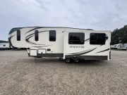 used Fifth Wheel Trailers Keystone RV  for sale, in Newfield, NJ Thumbnail 4