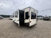 used Fifth Wheel Trailers Keystone RV  for sale, in Newfield, NJ Thumbnail 5
