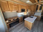 used Fifth Wheel Trailers Vanleigh RV  for sale, in Newfield, NJ Thumbnail 19