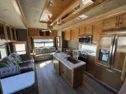 used Fifth Wheel Trailers Vanleigh RV  for sale, in Newfield, NJ Thumbnail 21