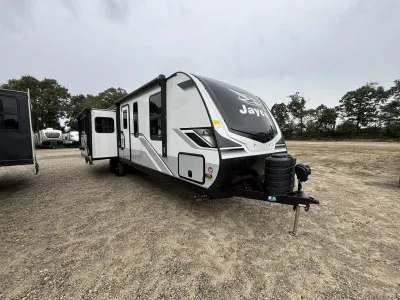 2025 Jayco Jay Feather 32RL