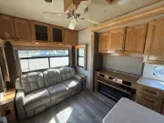 used Fifth Wheel Trailers Vanleigh RV  for sale, in Newfield, NJ Thumbnail 15