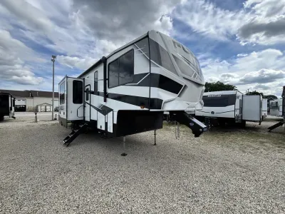2022 Heartland Fuel 357
