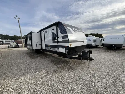 2021 CrossRoads RV Zinger 333DB