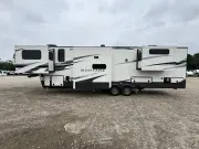 used Fifth Wheel Trailers Keystone RV  for sale, in Newfield, NJ Thumbnail 4