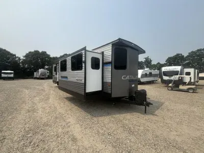 2023 Coachmen Catalina Destination 39MKTS