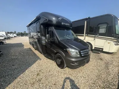 2018 Thor Motor Coach Synergy 24SP