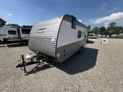 used Travel Trailers Dutchmen RV  for sale, in Newfield, NJ Thumbnail 3