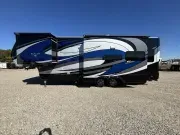 used Fifth Wheel Trailers Vanleigh RV  for sale, in Newfield, NJ Thumbnail 4