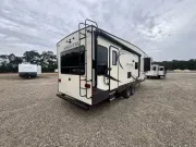 used Fifth Wheel Trailers Keystone RV  for sale, in Newfield, NJ Thumbnail 7