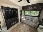 used Fifth Wheel Trailers Jayco  for sale, in Newfield, NJ Thumbnail 12