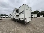 used Fifth Wheel Trailers Keystone RV  for sale, in Newfield, NJ Thumbnail 5