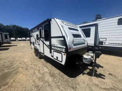 2023 Winnebago Micro Minnie 2108FBS