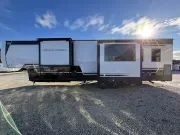 new Fifth Wheel Trailers Forest River  for sale, in Newfield, NJ Thumbnail 4