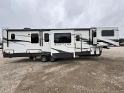 used Fifth Wheel Trailers Keystone RV  for sale, in Newfield, NJ Thumbnail 8