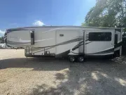 used Fifth Wheel Trailers Jayco  for sale, in Newfield, NJ Thumbnail 4