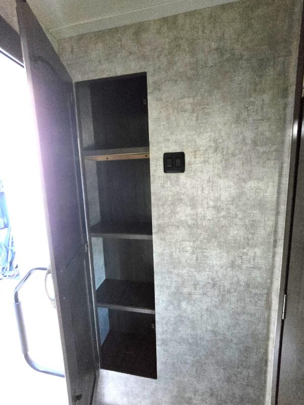 used Travel Trailers Winnebago Winners Circle for sale, in Enola, PA Thumbnail 18