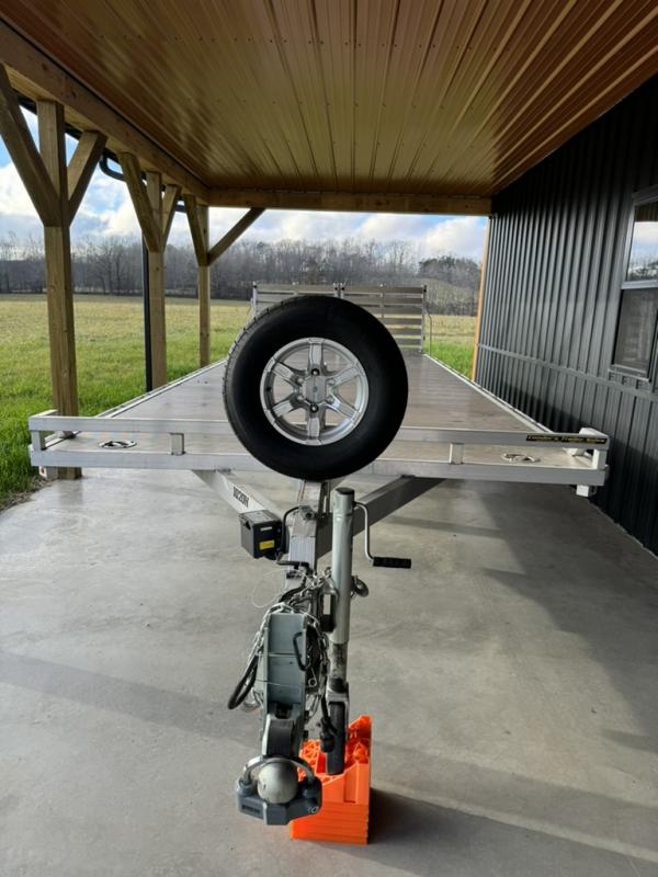 used Equipment / Flatbed Trailers Aluma  for sale, in London, KY Thumbnail 2