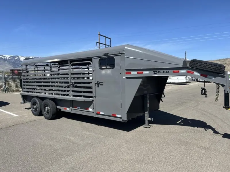 2025 Delco 20' GOOSENCK STOCK TRAILER W/ TACKROOM