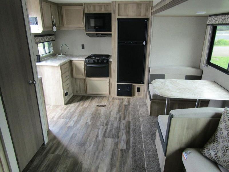 2021 Coachmen Catalina Summit Series 271RKS 2021 Coachmen Catalina Summit Series 271RKS