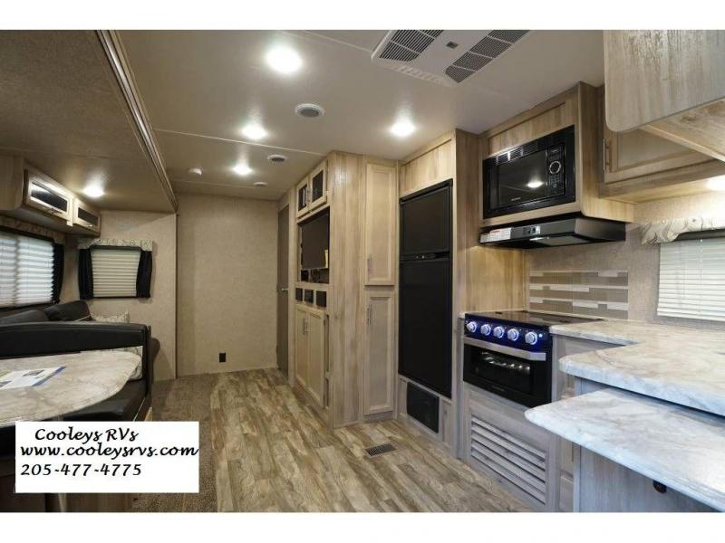 2021 Coachmen Catalina Legacy Edition 313DBDSCK 2021 Coachmen Catalina Legacy Edition 313DBDSCK