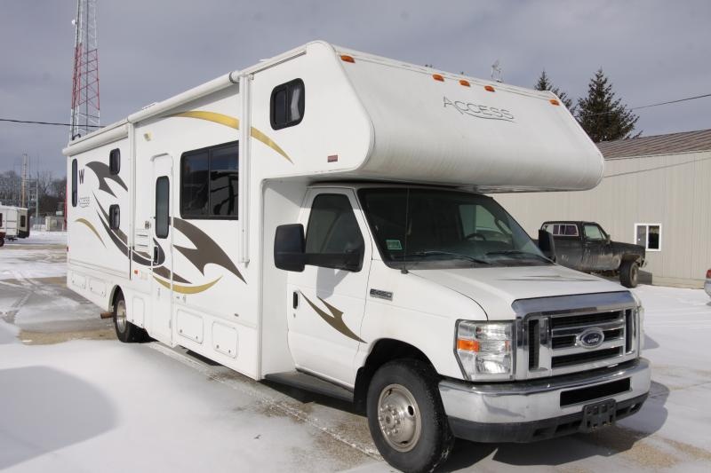 2014 Winnebago 31J Access Class C 2014 Winnebago 31J Access Class C