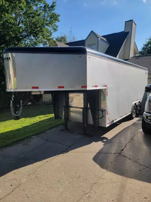 Gooseneck 20', 7000k dual axels