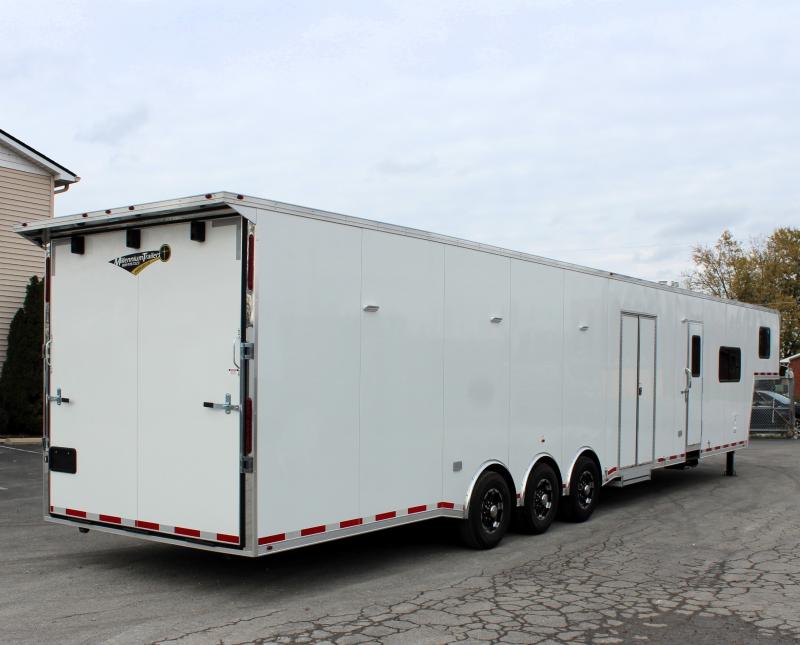 Enclosed Trailer with Living Quarters 48' 2023 Gooseneck Sleeps 4 0490