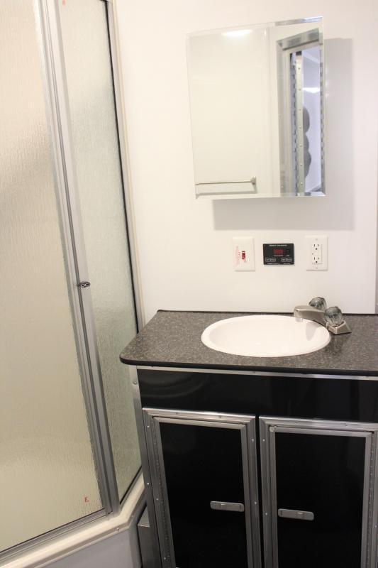 IN PROCESS SPECIAL RACE CAR TRAILER W/FULL BATHROOM 2022 48' Millennium