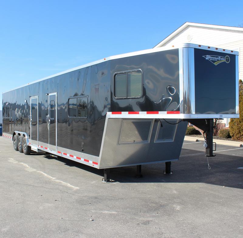 Enclosed Trailer with Living Quarters 2023 44' 12' Sofa +8'/Large Bath
