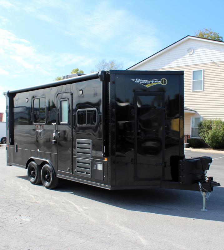 Enclosed Trailer with Living Quarters 2024 18' Nomad Sleeps 4 9400