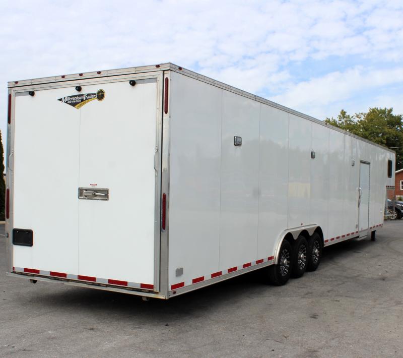 Used Enclosed Trailers For Sale 2019 48' Gooseneck w/Lrg. Bathroom