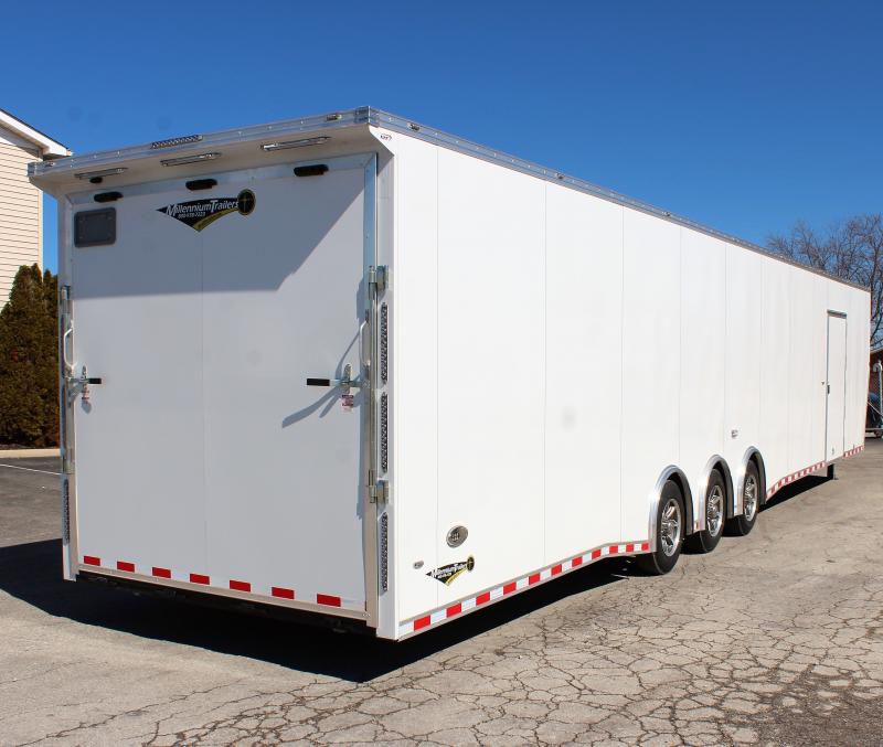 PENDING *HAIL SALE** Enclosed Gooseneck Trailer 2023 48' Star Tapered