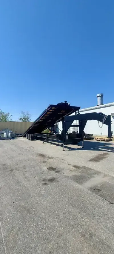 2026 41' Heavy-Duty Gooseneck Car Hauler – 36,000 LB GVWR – Triple Axle